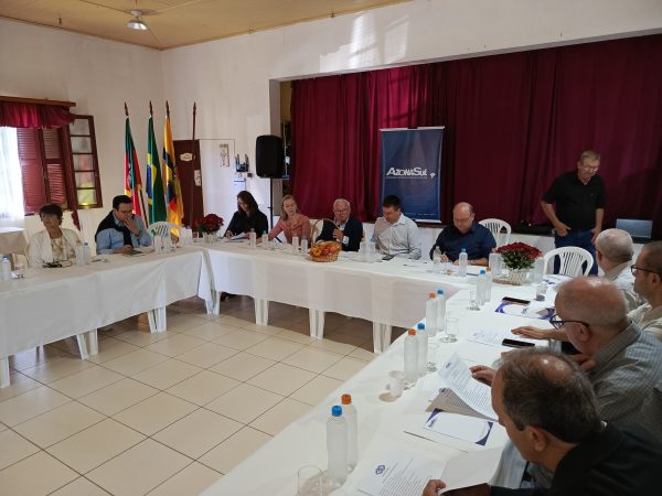 Emendas impositivas e pedágios marcam reunião da Azonasul em Arroio do Padre