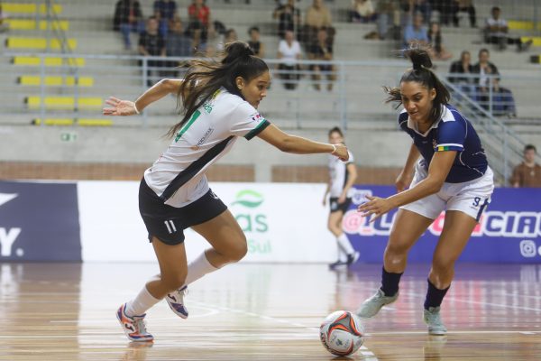 No ginásio do Sesi, Malgi perde para o Stein Cascavel por 6 a 0