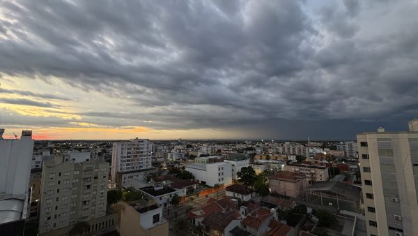 Formação de ciclone extratropical traz alerta para a Zona Sul