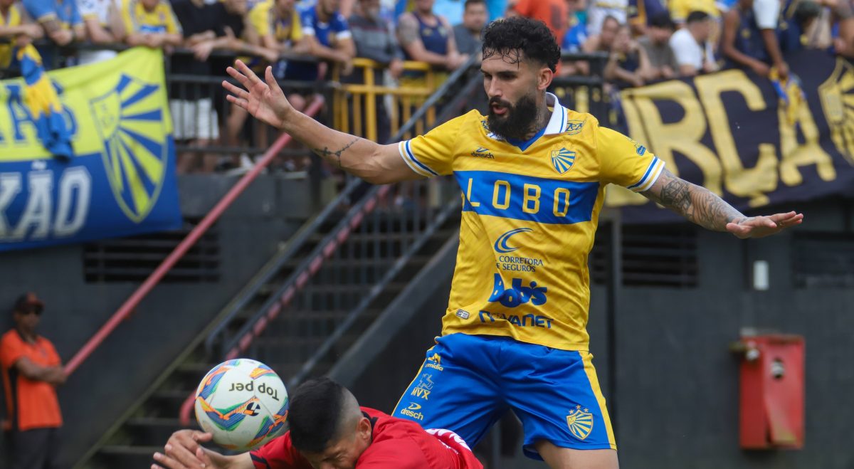 Pelotas manifesta interesse em retorno de zagueiro que jogou pelo clube na Copa FGF