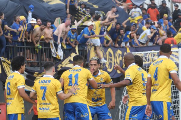 Pelotas encaminha retorno de Jean Roberto