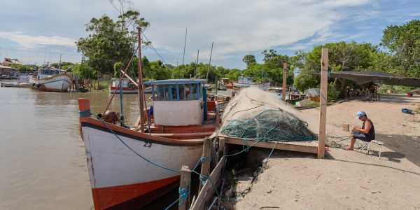 Burocracia e prejuízos agravam  a situação de pescadores da Z-3