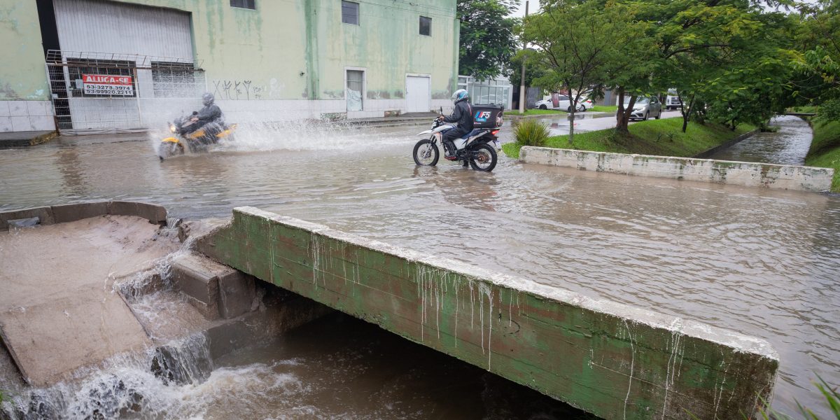 Drenagem ainda é desafio um ano após decreto de emergência
