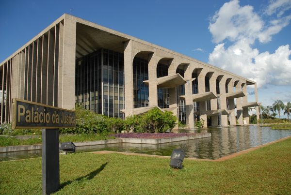 Avanço pela moralidade