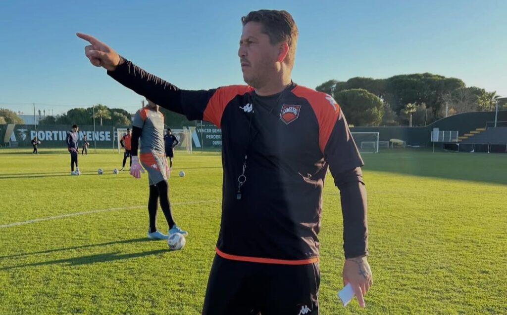 Lista de treinadores procurados pelo Brasil tem semifinalista do Catarinense