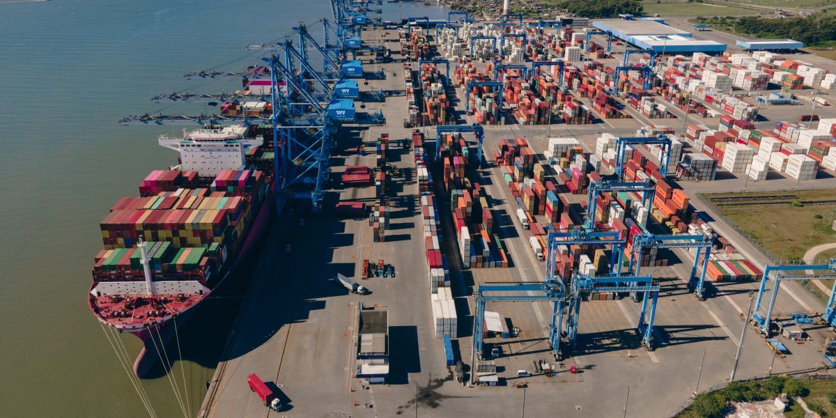Wilson Sons planeja expansão do Tecon Rio Grande para atender navios maiores e mercado do Cone Sul