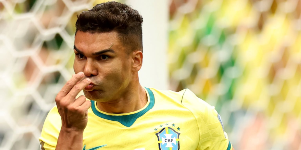 Martinelli marca nos acréscimos, Brasil vira sobre o Japão e avança às oitavas