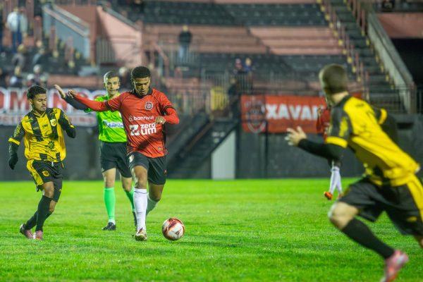 Classificado, Brasil encara o Bagé em busca confirmação da liderança do grupo