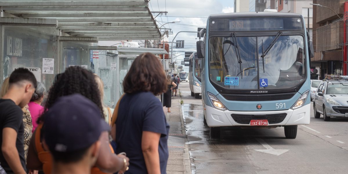 Ônibus terão horários especiais no sábado para estreia do Brasil na Copa do Mundo