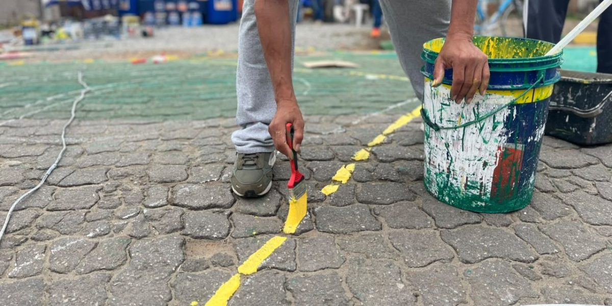 Rua da Copa mobiliza comunidade e resgata tradição no bairro Navegantes