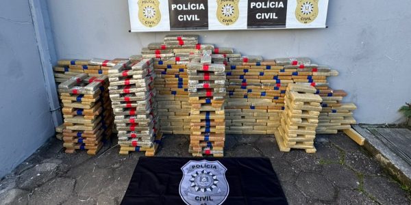 Operação O Patrão fase III apreende 330 kg de maconha e prende fugitivo