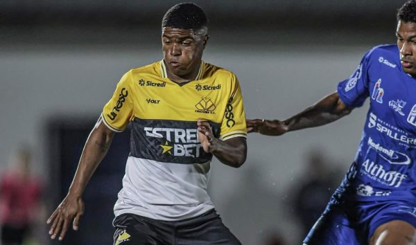 Brasil acerta a contratação do atacante Petterson