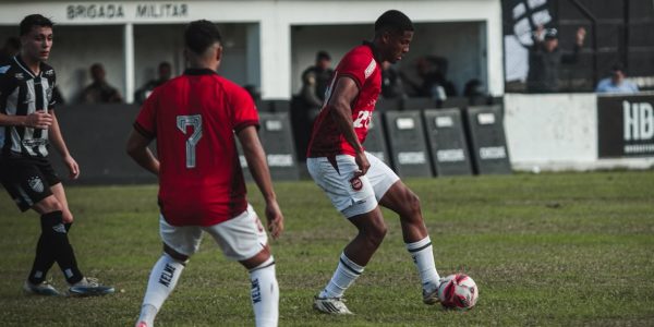Brasil busca empate com o Santa Cruz e decide vaga na final da Copa FGF no Bento Freitas