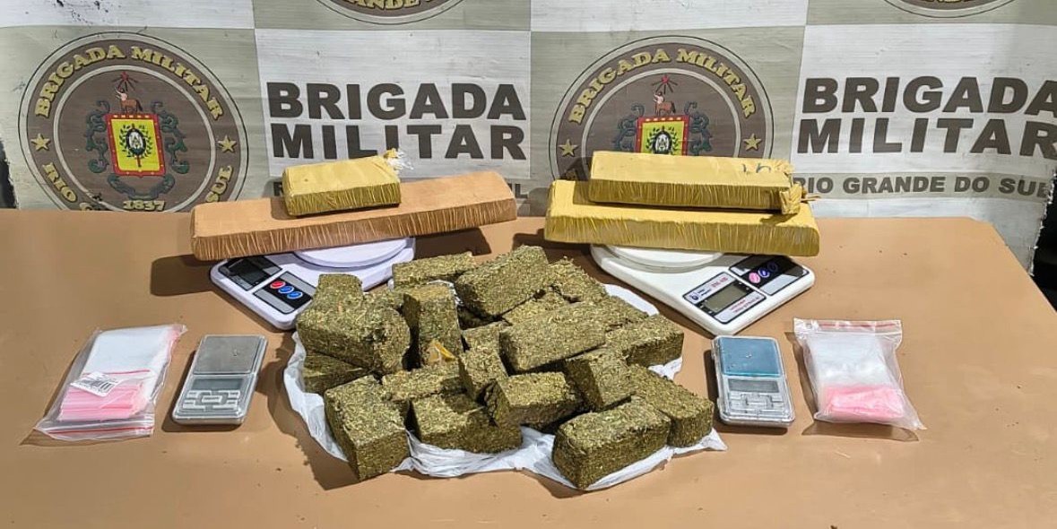 Denúncia sobre tráfico termina com apreensão de quase 4 quilos de maconha