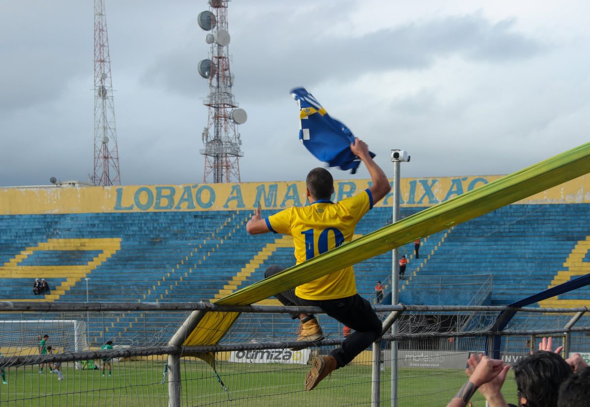 Sócios do Pelotas que permaneceram em dia poderão levar um acompanhante aos jogos