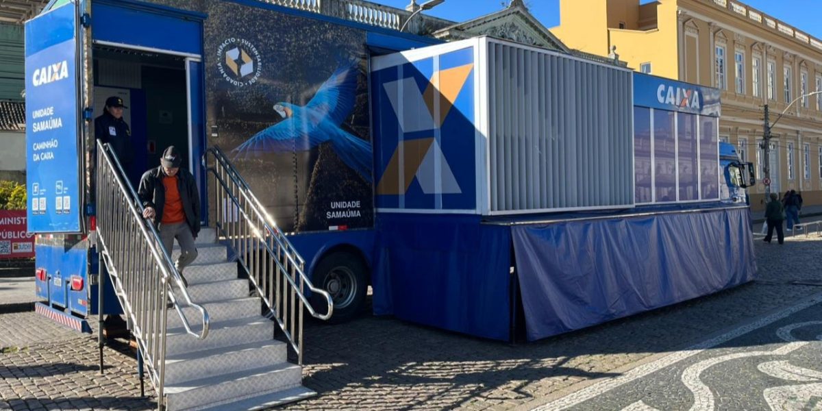 Unidade Móvel da Caixa leva renegociação de dívidas ao centro de Pelotas