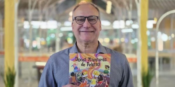 “Por meio dos livros conseguimos pincelar valores para as futuras gerações”