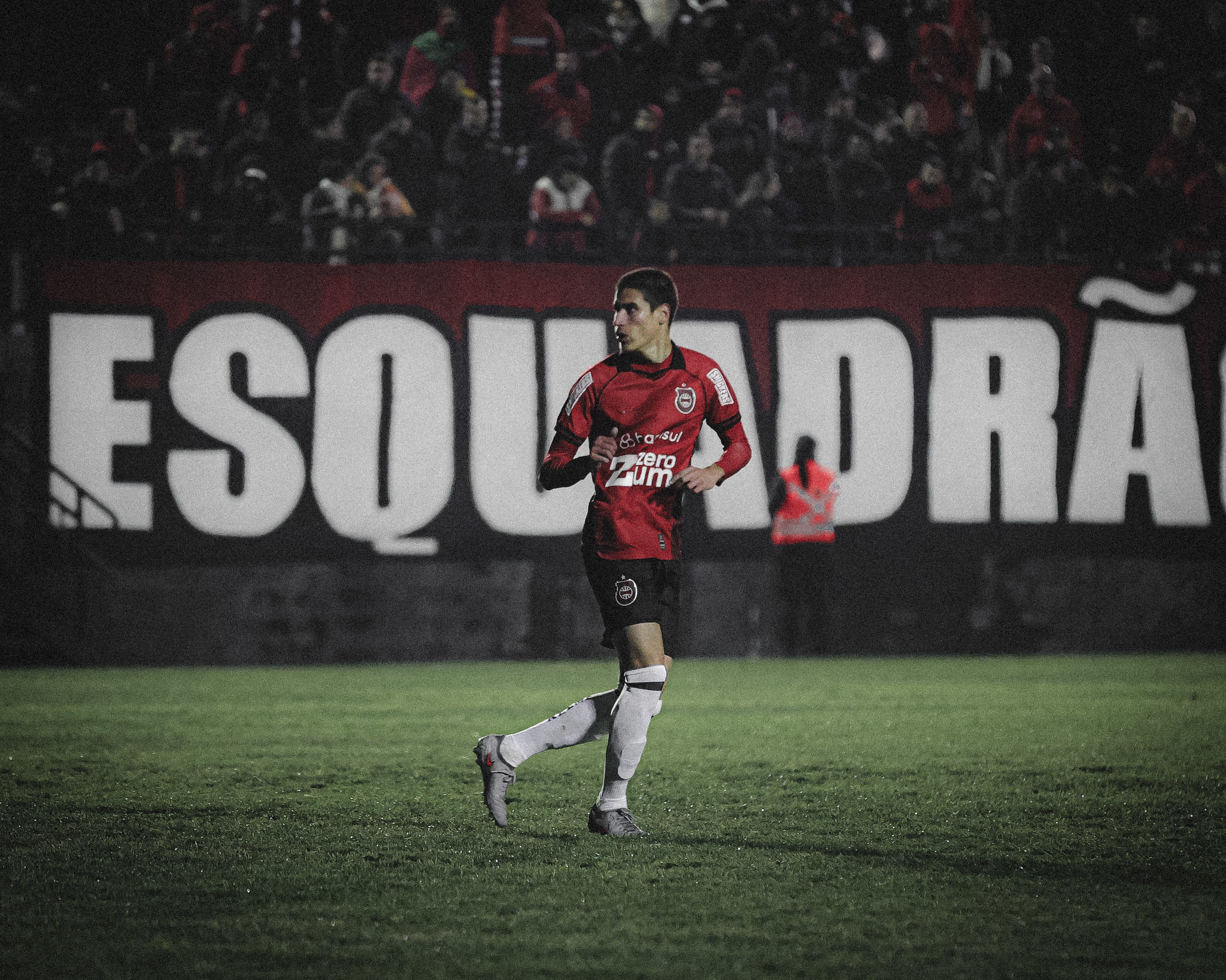 Atacante do Brasil vai atuar pelo time sub-20 e desfalca equipe principal no domingo