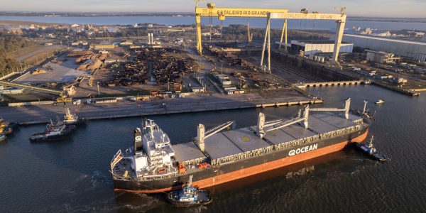 Estaleiro Rio Grande recebe 11 mil toneladas de aço para construção de navios