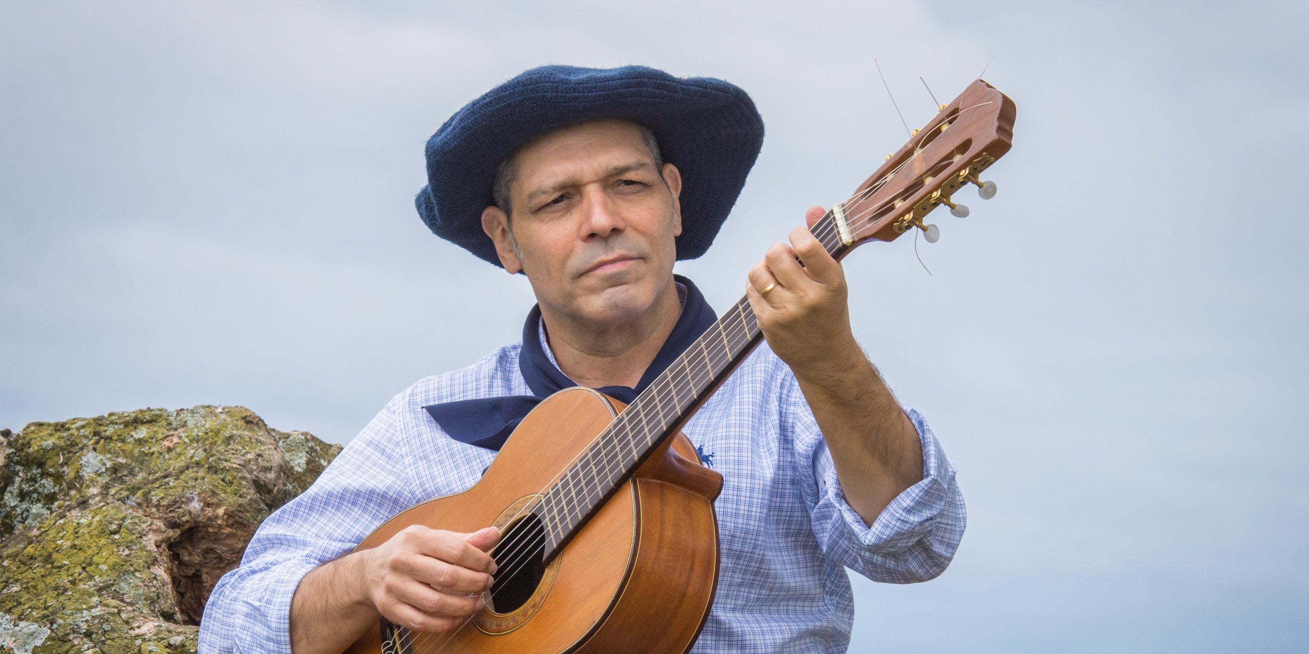 Joca Martins traz à Fenadoce a celebração dos 40 anos de carreira