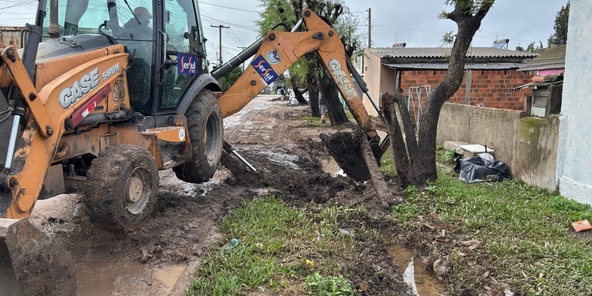 Trabalho de drenagem reduz impactos da chuva em Pelotas