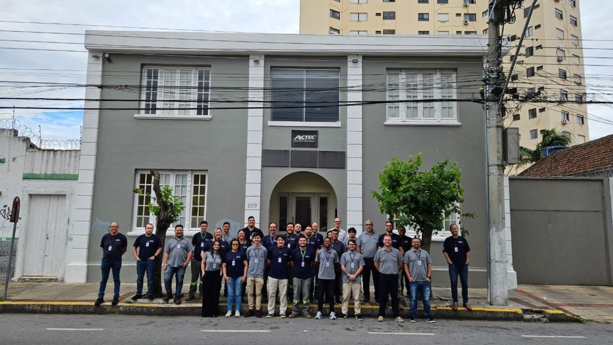 O sócio fundador e Ceo da empresa André Coelho com com os sócios Giordano Souza - Diretor de Negócios Adriano Pasinato - Diretor de Infraestrutura e projetos Bruno e Dilson Jr na Direção de TI (Foto: Divulgação)