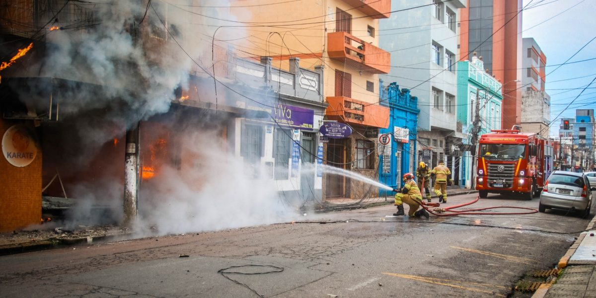 Incêndios recentes reforçam alerta para cuidados com aquecedores e instalações elétricas