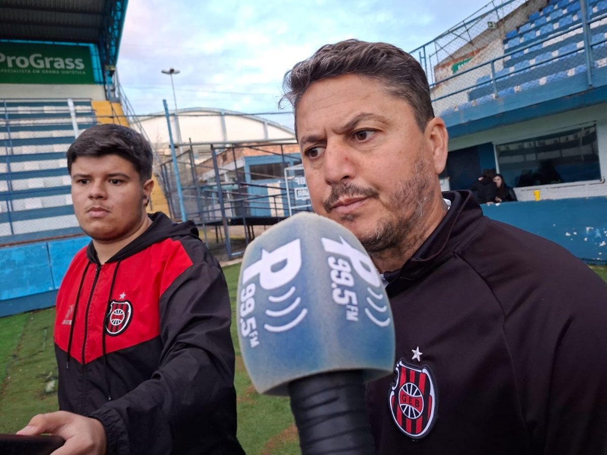 “Não entramos para jogar uma final”, lamenta Laécio Aquino após derrota em Porto Alegre
