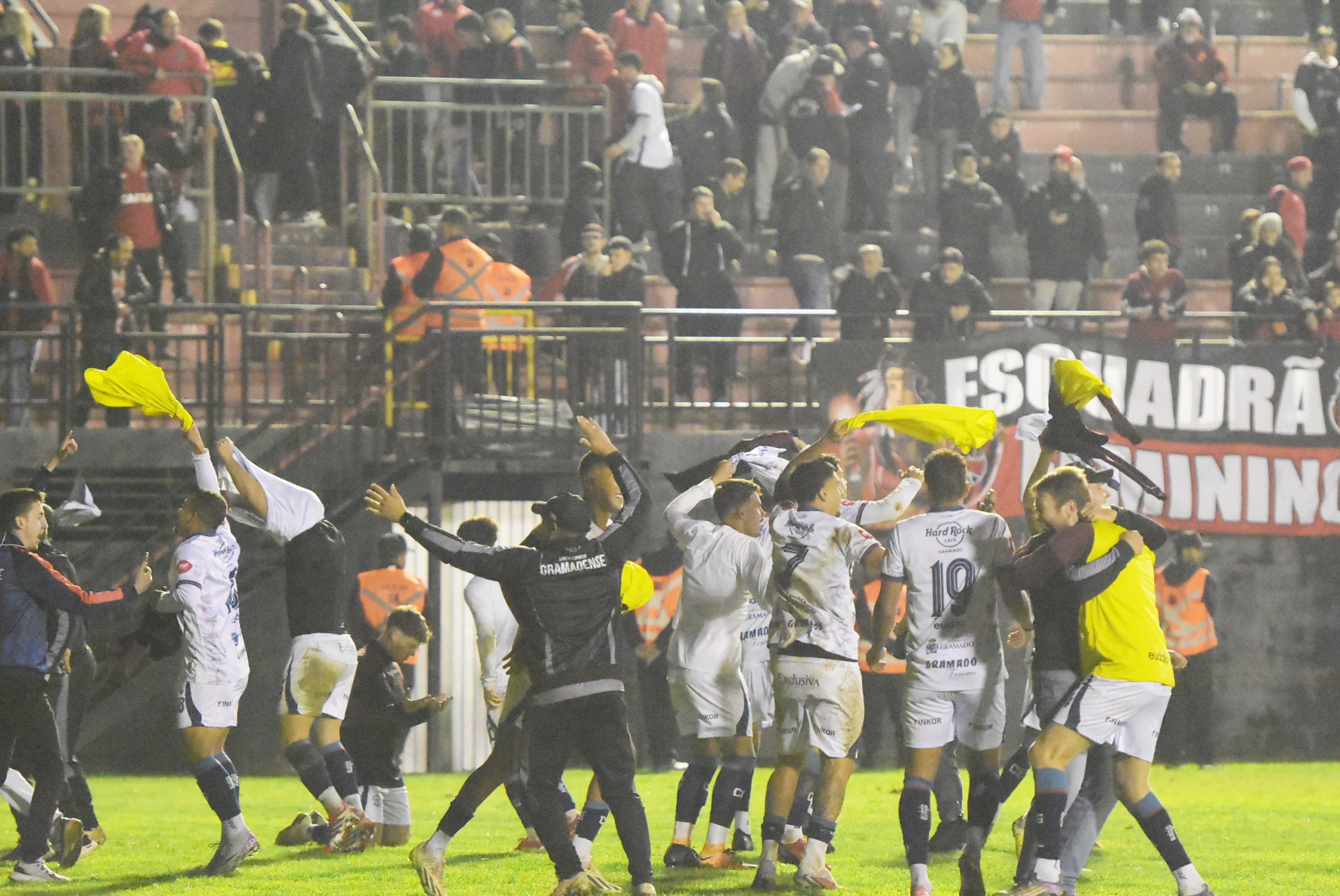 Superado em casa nos pênaltis pelo Gramadense, Brasil perde o título da Copa FGF