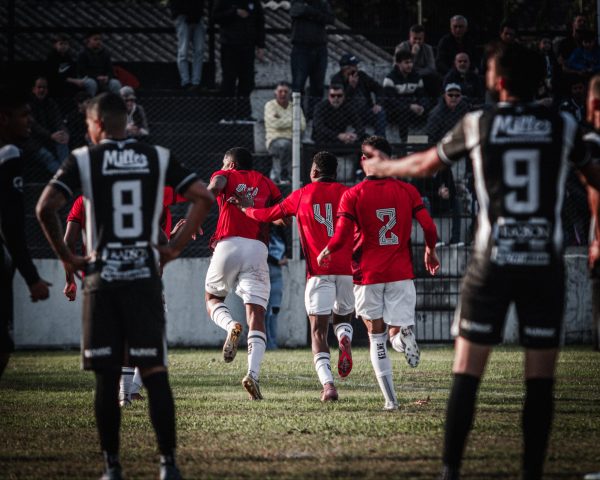 Mudanças no time marcam chegada do Brasil à decisão da Copa FGF