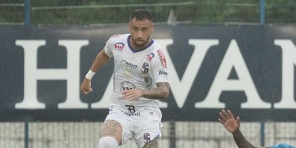 Pelotas confirma acerto com ponta esquerda