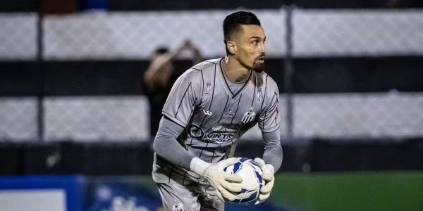 Pelotas anuncia a contratação de goleiro